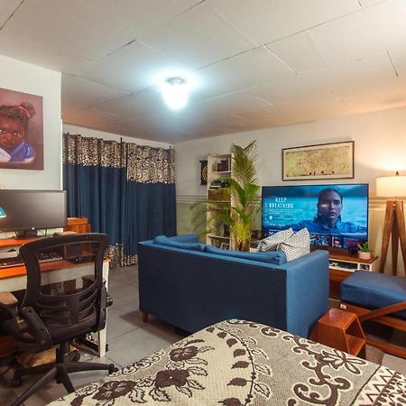 Palm Springs Bed & Breakfast Bed and Breakfast Limbe Buitenkant foto