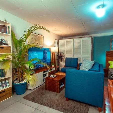 Palm Springs Bed & Breakfast Bed and Breakfast Limbe Buitenkant foto