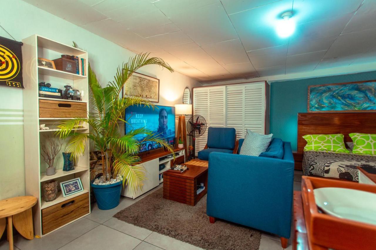 Palm Springs Bed & Breakfast Bed and Breakfast Limbe Buitenkant foto
